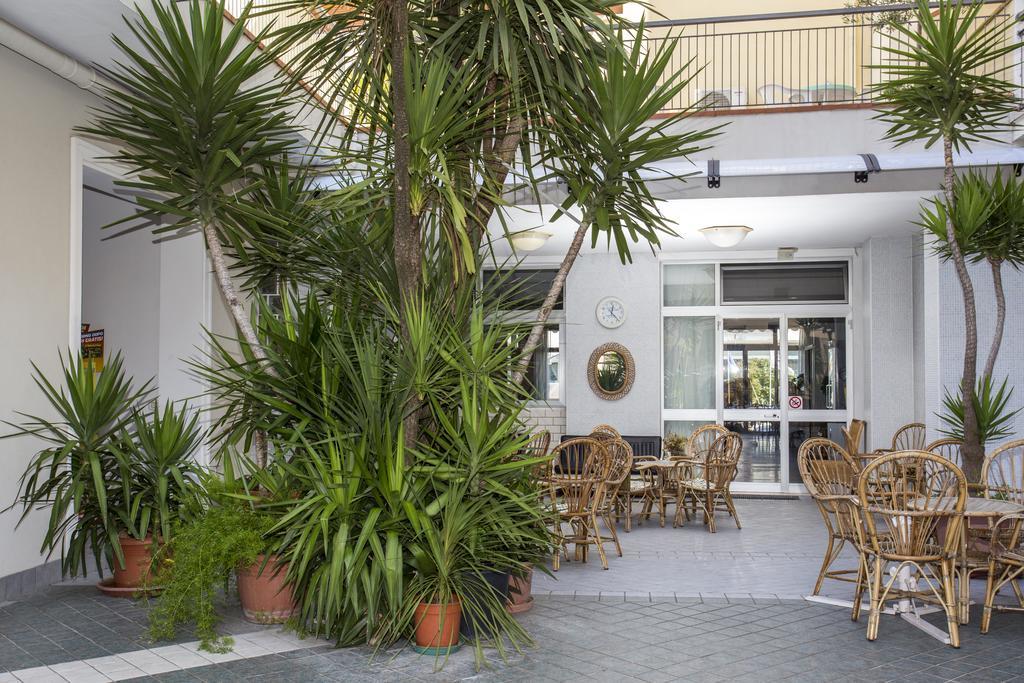 Hotel Lugano Каттолика Экстерьер фото
